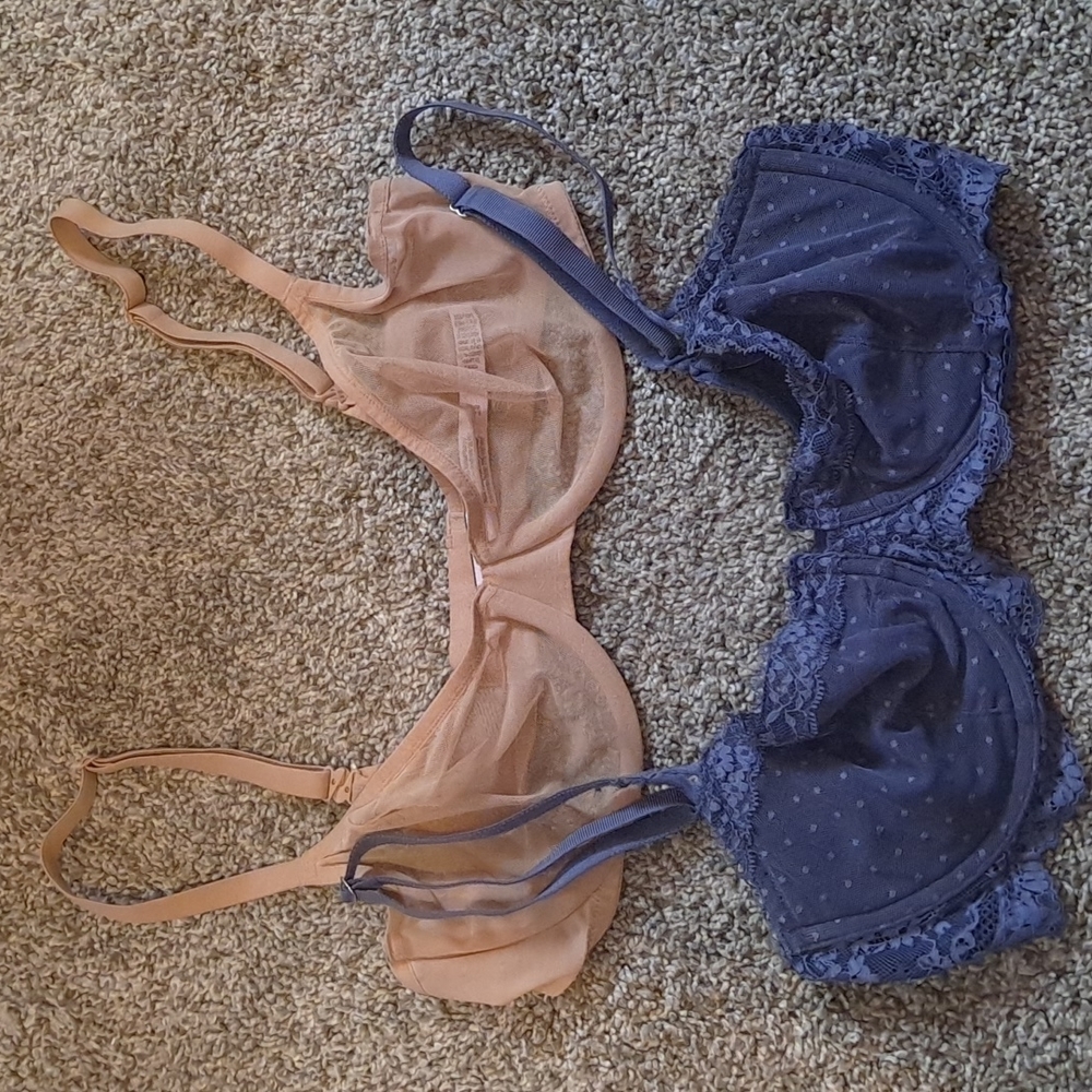 2 Victoria Secret unlined/unpadded bras